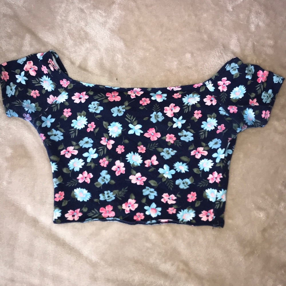 Hollister crop top
